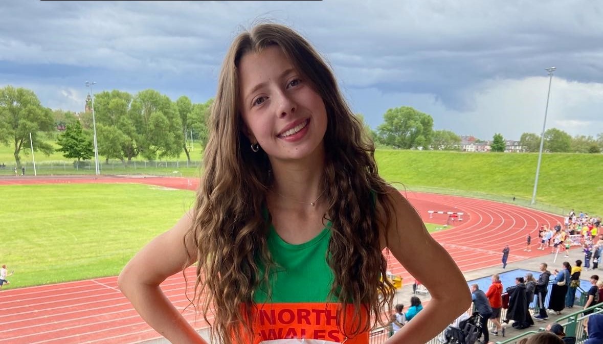 Lucy Jones YDL 
